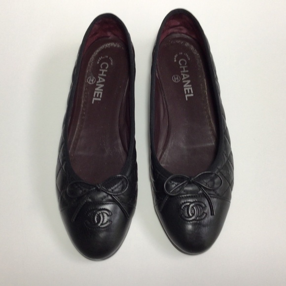 CHANEL Shoes - CHANEL CC LOGO BLACK QUILTED LEATHER CLASSIC CAP FLATS SHOES SLIPPER 40